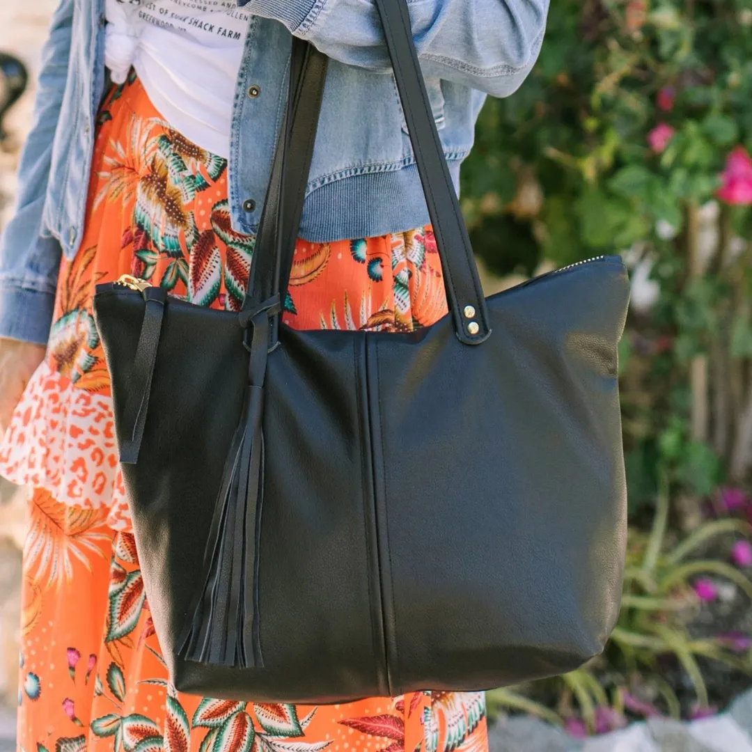 Traveler Tote ~ Black Nassa